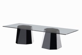 Table basse " W1" de Victoria Wilmotte en verre, L 150 x P 55 x H 35cm, COEDITION, http://www.coedition.fr/